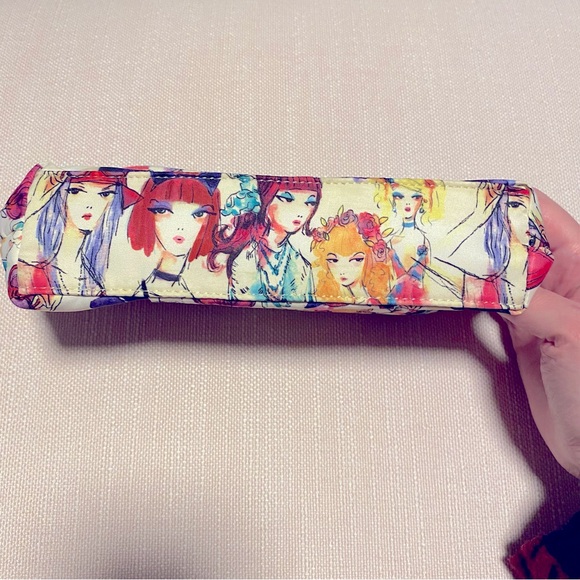 Harajuku Lovers Cosmetic Bag Watercolor Girls - Picture 3 of 8